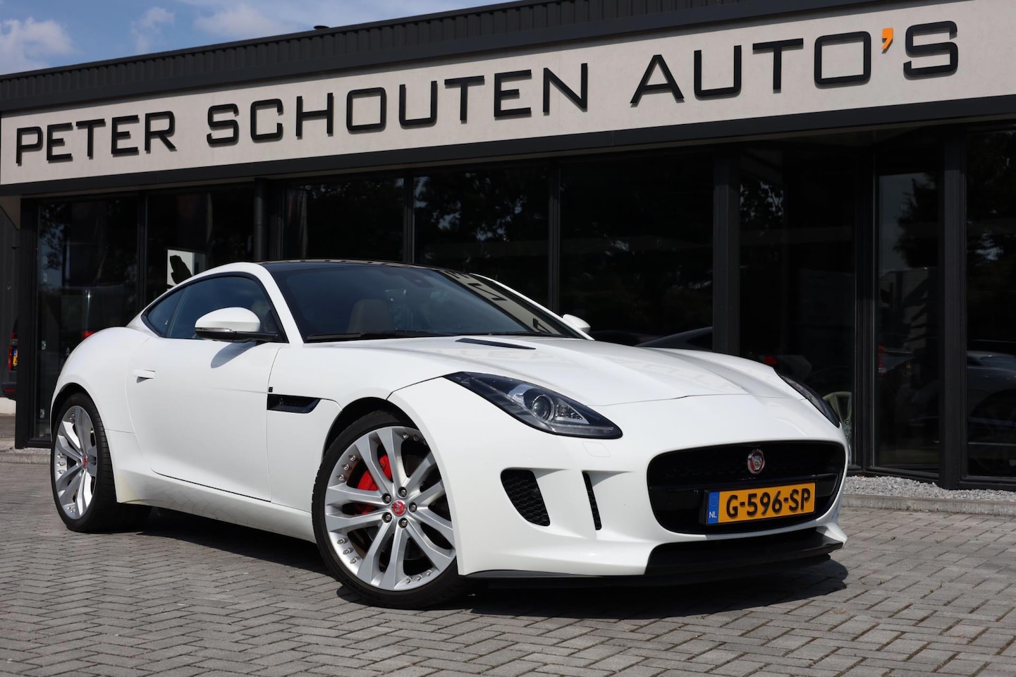 Jaguar F-type - 3.0 V6 Coupé | Leder | Pano | Navi | Camera | 20"LMV | Nieuwstaat | - AutoWereld.nl