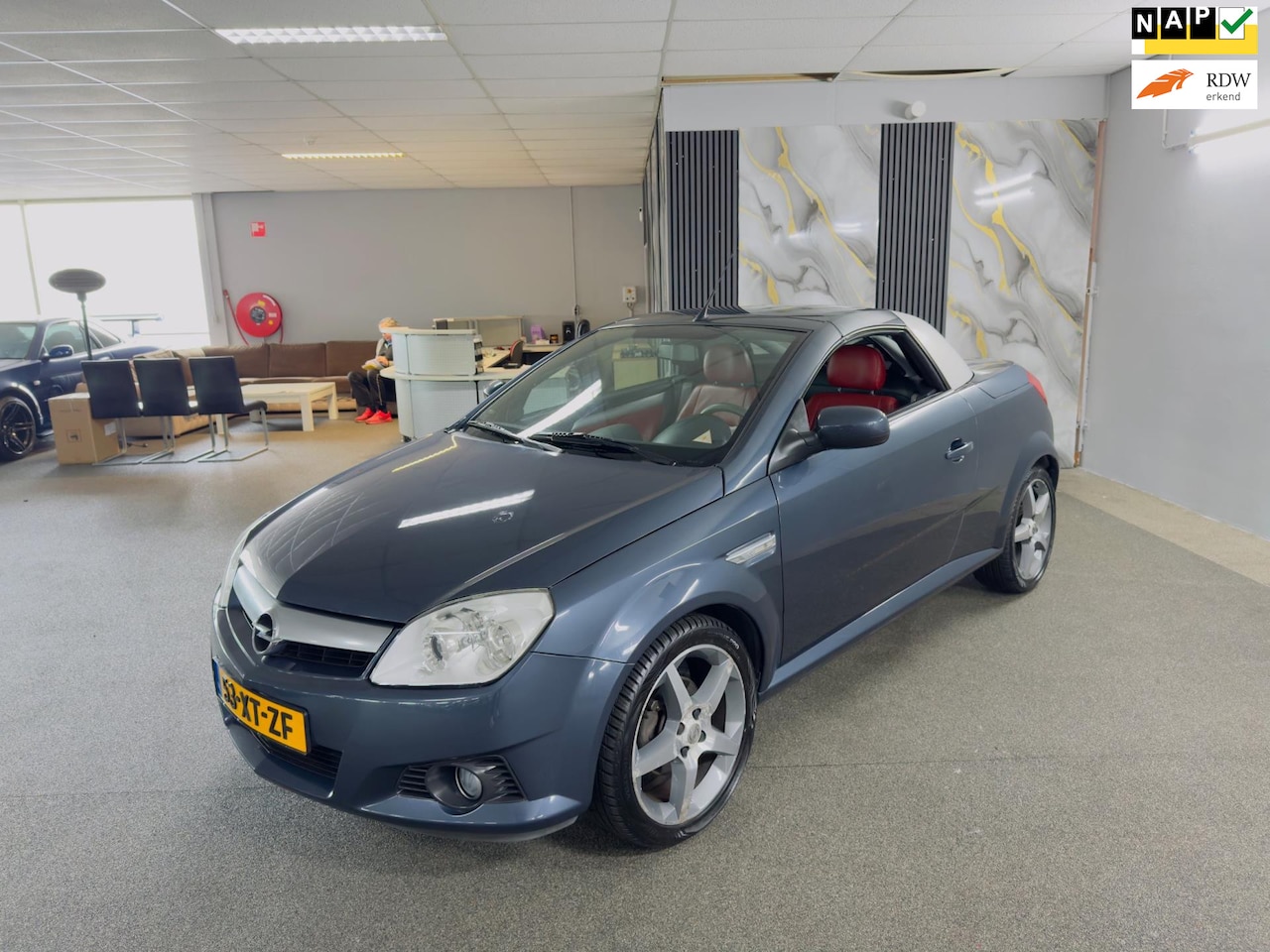 Opel Tigra TwinTop - 1.4-16V Temptation Apk Nieuw,Airco,Cruise,Stoelverwarming,Leder,Lm velgen,N.A.P,Topstaat!! - AutoWereld.nl
