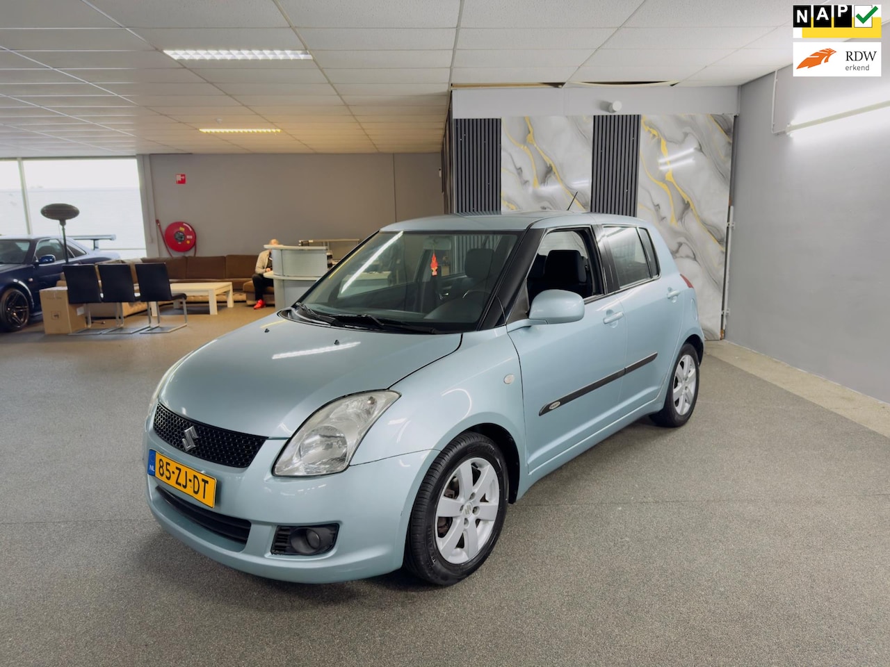 Suzuki Swift - 1.3 Shogun Apk Nieuw,Airco,Carplay,Camera,N.A.P,Lm velgen,Weinig kilometers,2 sleutels + b - AutoWereld.nl