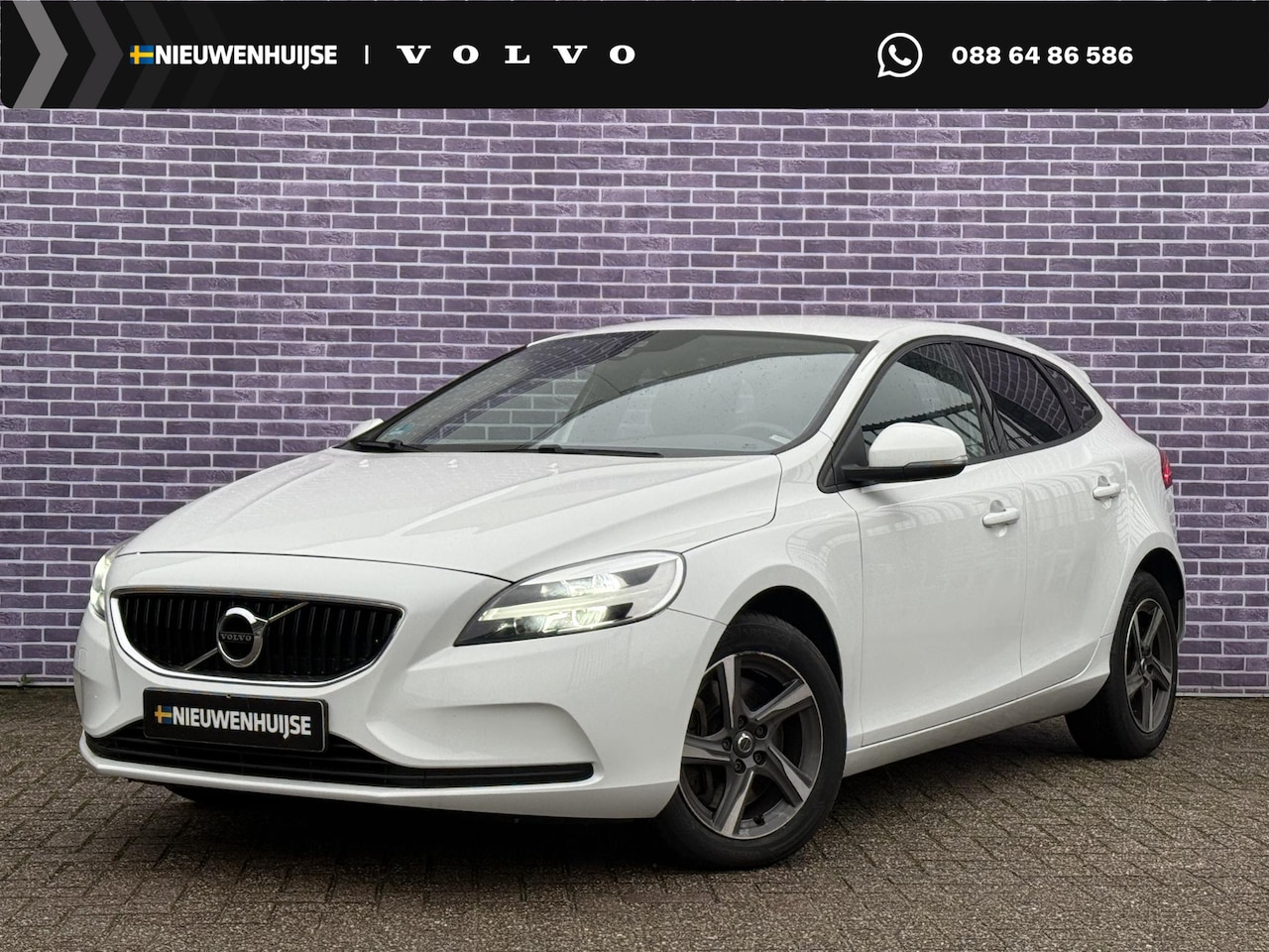 Volvo V40 - T2 POLAR + AUTOMAAT | Multi media | spraakbediening telefoon en Navigatie | Stoelverwarmin - AutoWereld.nl