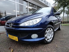 Peugeot 206 - 1.1 X-Design