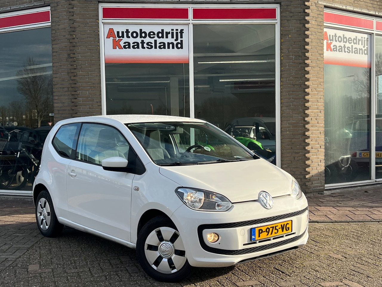 Volkswagen Up! - 1.0 move up! - Stoelverwarming - NIEUWE APK - - AutoWereld.nl