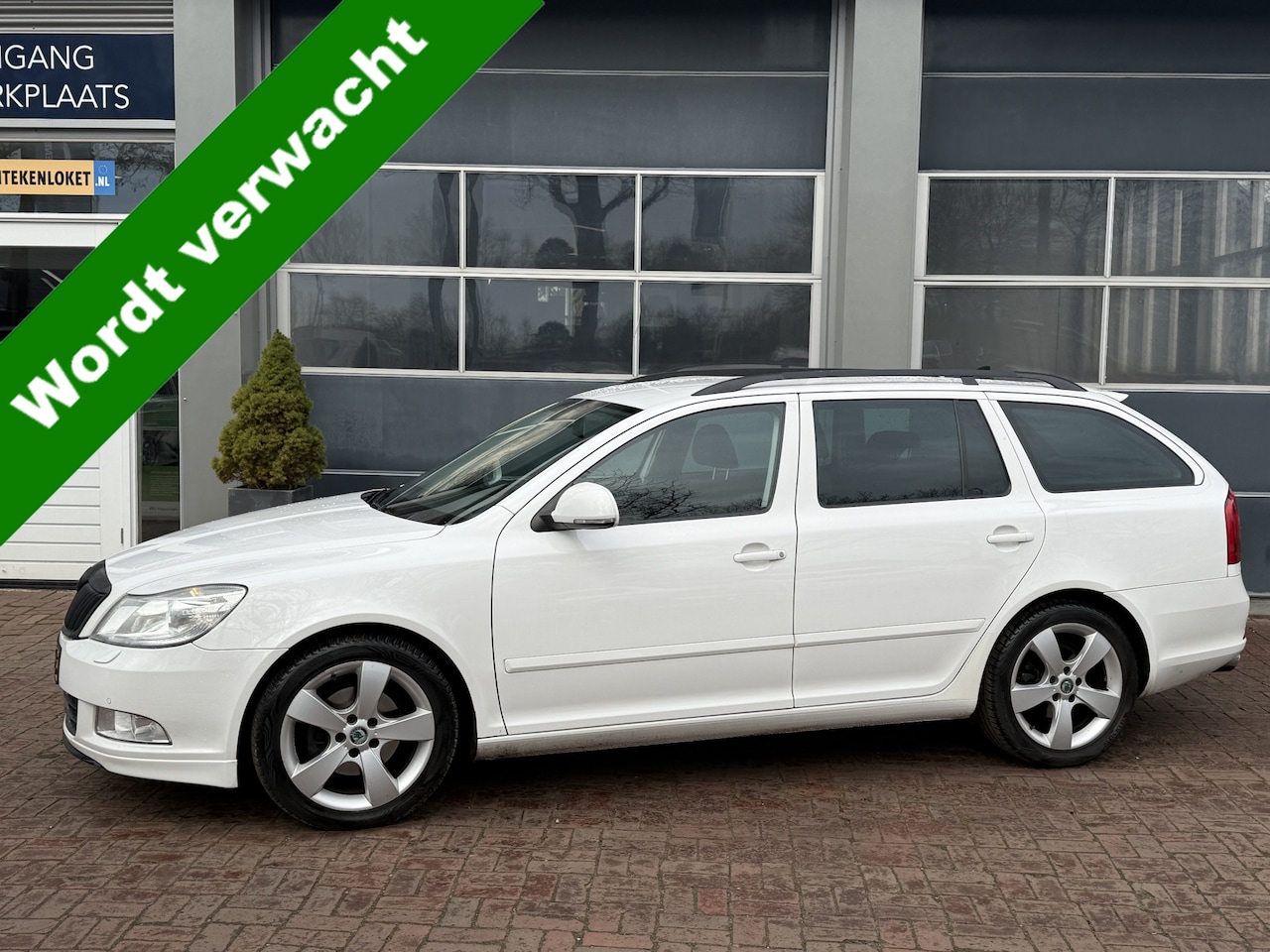 Skoda Octavia Combi - 1.8 TSI Elegance Business Line Automaat Bj 2010 EXPORT Megatronic probleem. 161pk yongtime - AutoWereld.nl