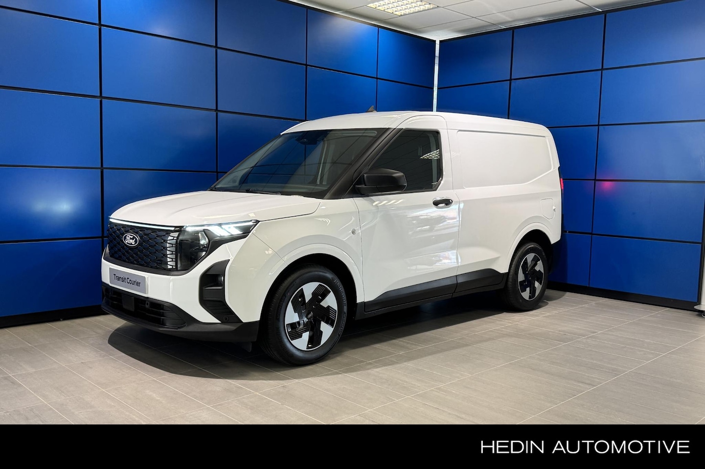 Ford Transit Courier - E-Transit Courier. Trend 44 kWh Driver assistance pack - AutoWereld.nl