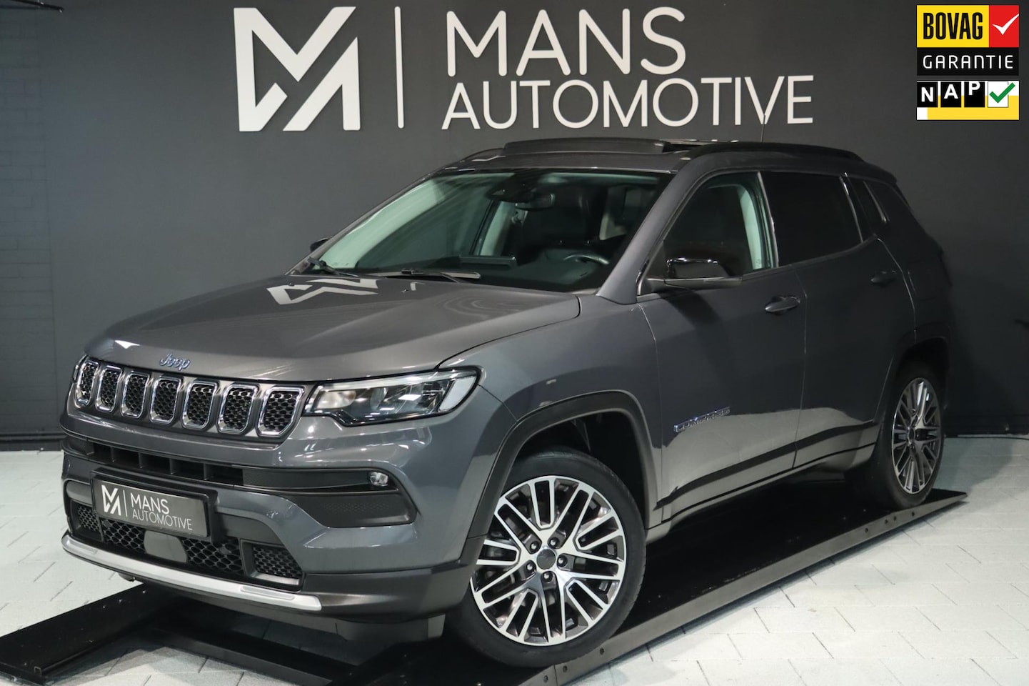 Jeep Compass - 4xe 240 Limited / PANODAK / CAMERA / FACELIFT / CARPLAY - AutoWereld.nl