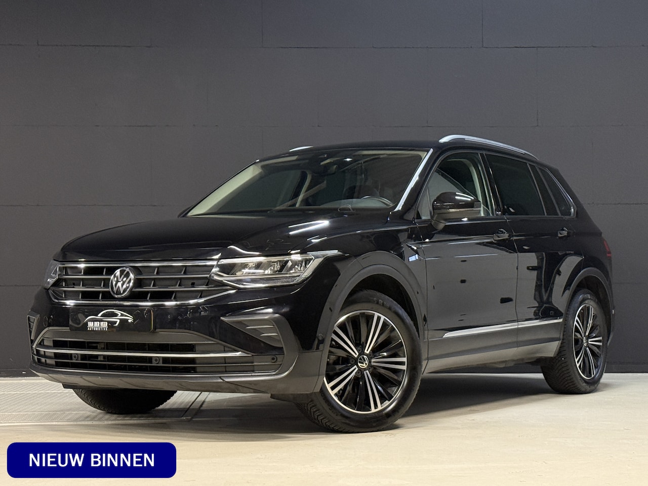 Volkswagen Tiguan - 1.5 TSI Active | Apple Carplay | Stoel/Stuurverwarming | ACC | Camera - AutoWereld.nl