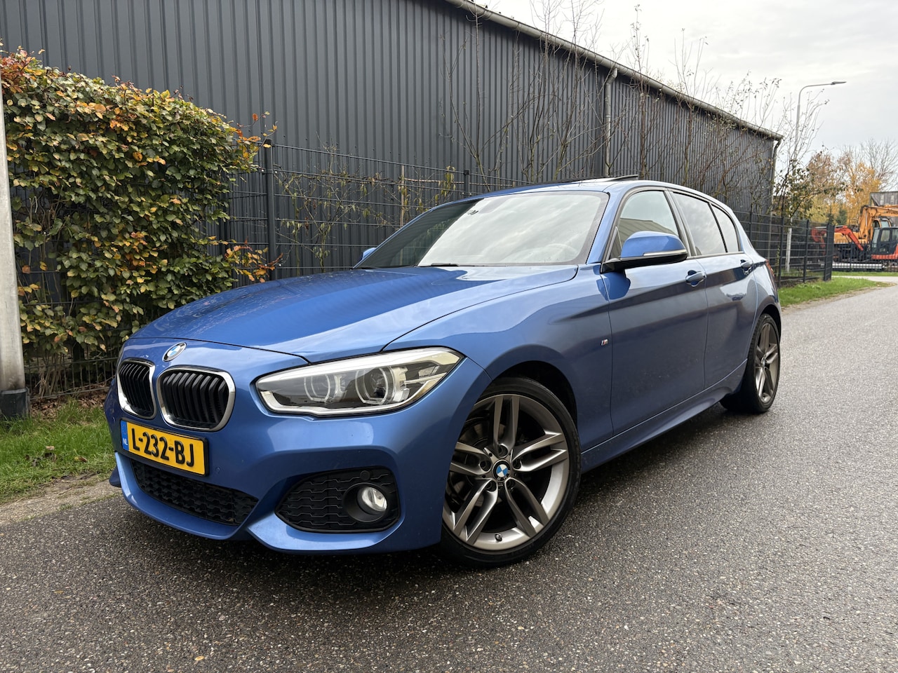 BMW 1-serie - 116i M Sport / NAVI / M-PAKKET / CRUISE / STOELVERWARMING - AutoWereld.nl