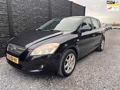 Kia Cee'd - 1.6 X-ecutive