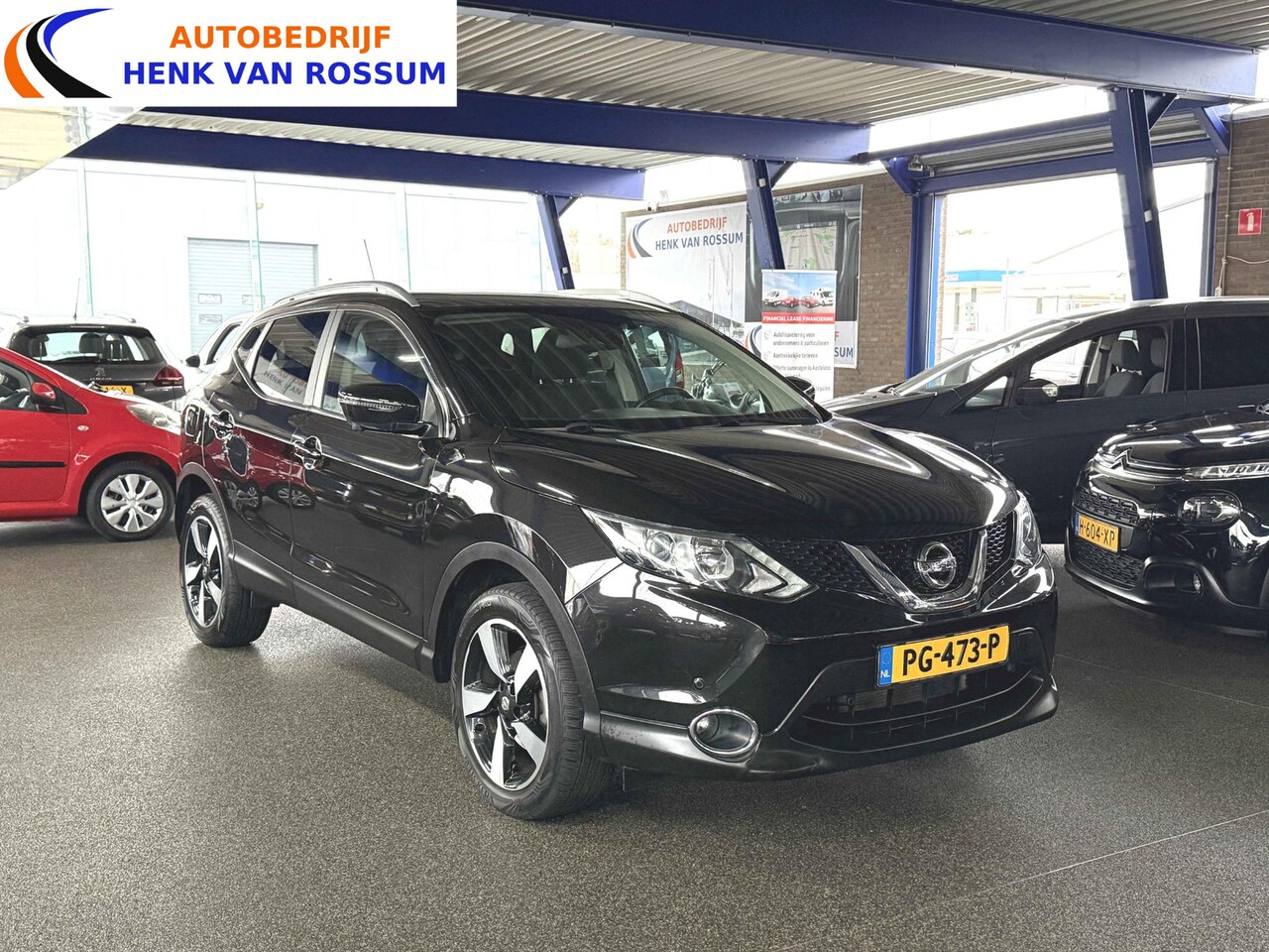 Nissan Qashqai - 1.2 N-Connecta Trekhaak | Achteruitrijcamera | Clima | Panoramadak | NAP. - AutoWereld.nl
