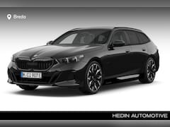 BMW 5-serie Touring - 530e M sport | M Sport pro | Trekhaak | Glazen dak