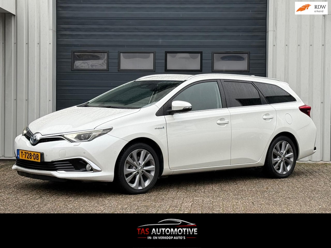 Toyota Auris Touring Sports - 1.8 Hybrid Lease Exclusive NAVI - AutoWereld.nl