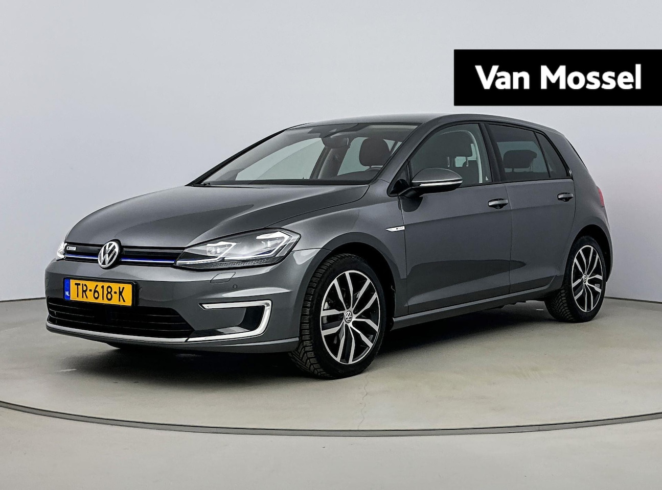 Volkswagen e-Golf - e-Golf | Leder | Discover Pro scherm | Stoelverwarming | Parkeersensoren | Adaptieve Cruis - AutoWereld.nl