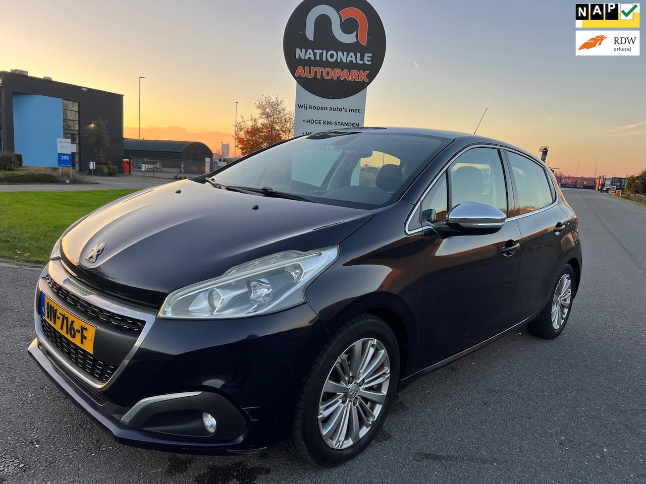 Peugeot 208 - 2016 * 1.6 BlueHDi Allure * EURO 6 * 134.000 KM ! * APK !! - AutoWereld.nl