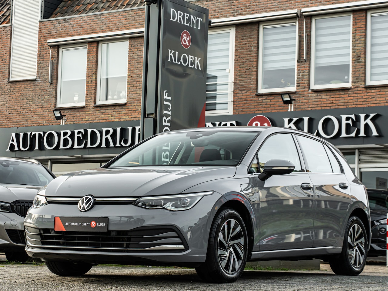 Volkswagen Golf - 1.4 eHybrid Style ELEK STOEL IQ LIGHT DODEHOEK APPLE CARPLAY - AutoWereld.nl