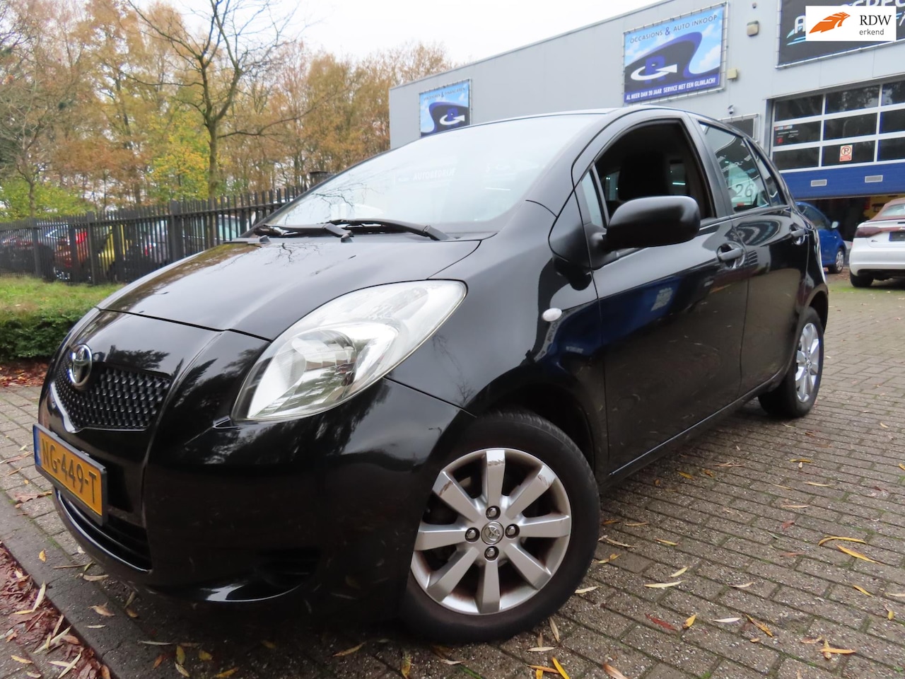 Toyota Yaris - 1.3 VVTi Cool 1.3 VVTi Cool - AutoWereld.nl