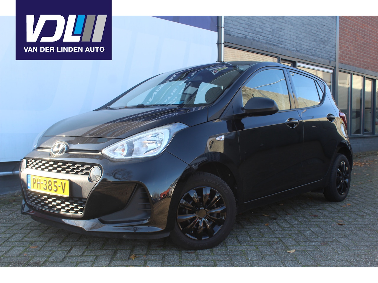 Hyundai i10 - 1.0i i-Motion Airco l Radio - AutoWereld.nl