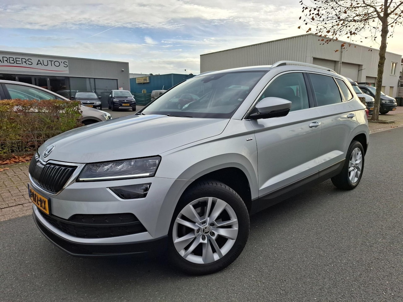 Skoda Karoq - 1.5 TSI ACT Business Edition Plus NAVI/LED/KEYLESS! - AutoWereld.nl