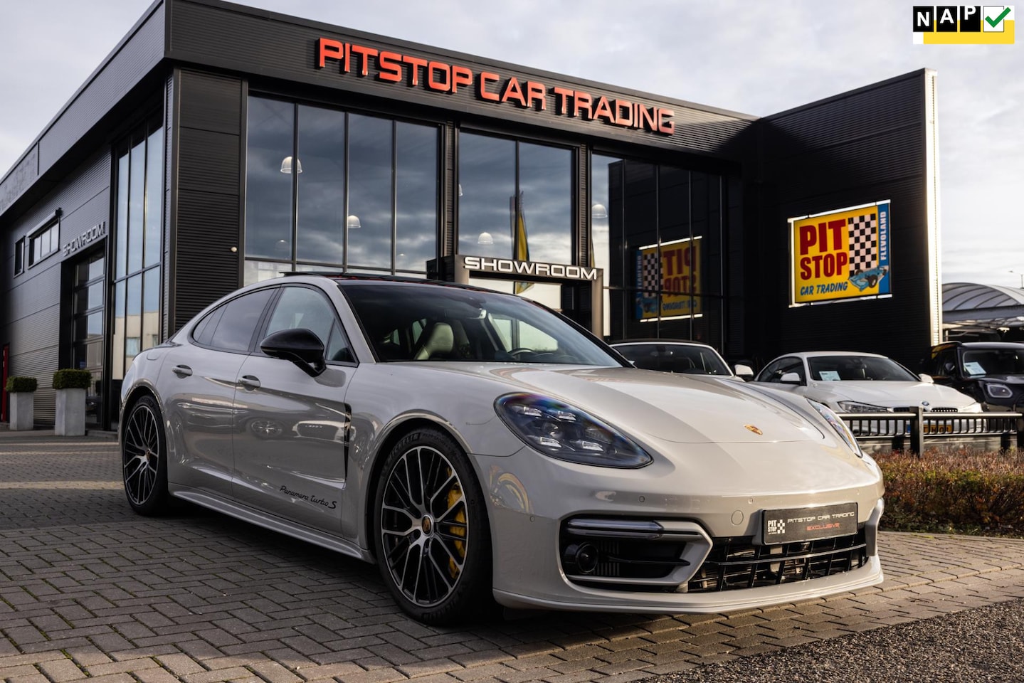 Porsche Panamera - 4.0 Turbo S E-Hybrid 4.0 Turbo S E-Hybrid, 700 PK, *Krijt*, NL Auto, Full option! - AutoWereld.nl
