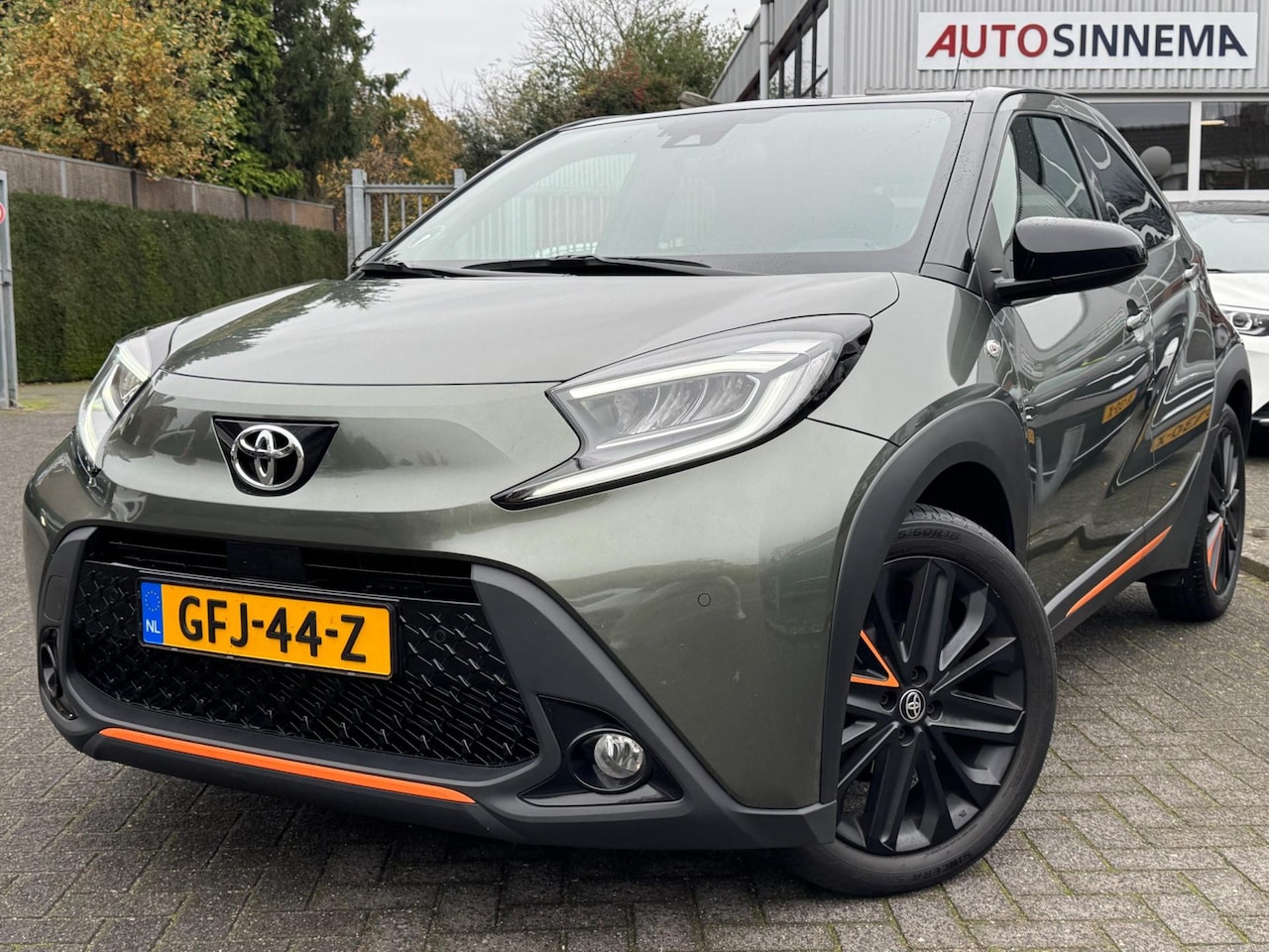 Toyota Aygo X - 1.0 VVT-i MT Limited Trekhaak Stoelverwarming - AutoWereld.nl