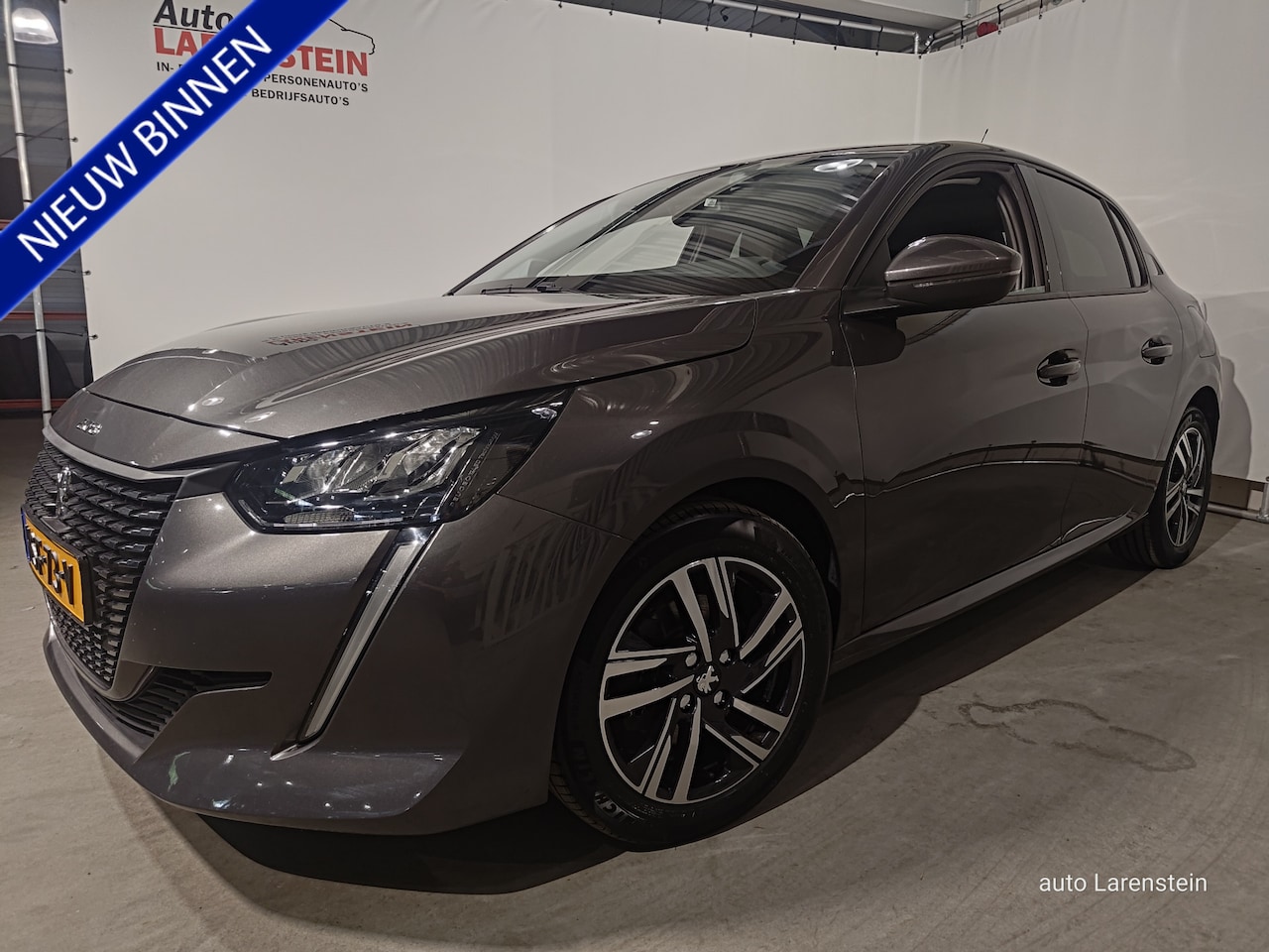 Peugeot 208 - 1.2i 101pk PureTech Allure 5 Drs Carplay / 360 + A.Cam / Cruise C./ Climat C./ DAB - AutoWereld.nl