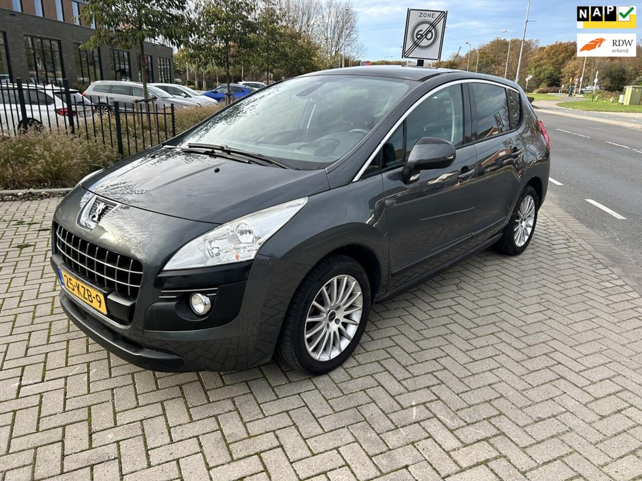 Peugeot 3008 - 1.6 THP Première CLIMA! Panoramadak! Nette auto! - AutoWereld.nl