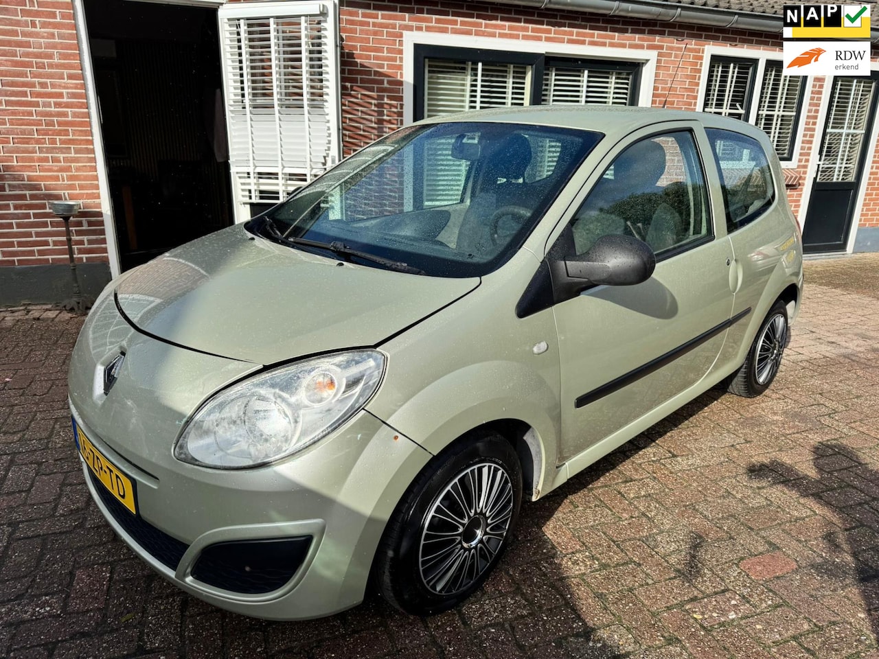 Renault Twingo - 1.2 Authentique NIEUWE APK 10-2026 - AutoWereld.nl