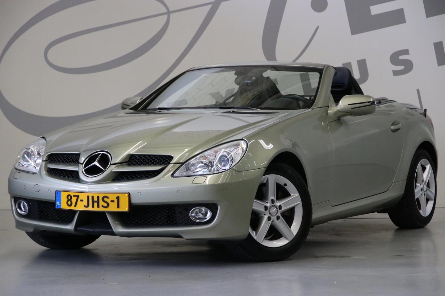 Mercedes-Benz SLK-klasse - 200 K. Prestige Plus/ NAP/ Origineel NL/ Airscarf/ Xenon/ Stoelverwarming - AutoWereld.nl
