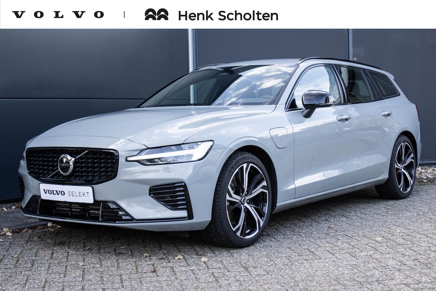 Volvo V60 - T6 Plug-in hybrid AWD Plus Dark | | Verwarmbare voorstoelen | Verwarmbaar stuurwiel | Verw - AutoWereld.nl