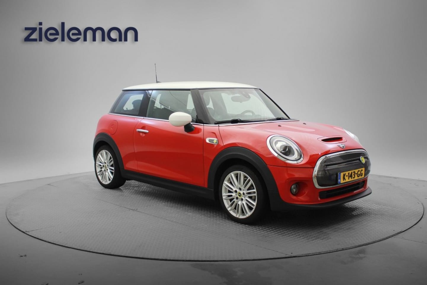 MINI Cooper - Electric Essential 33 kWh - Carplay, Navi, Camera, Half Leer, Stoelverw. - AutoWereld.nl