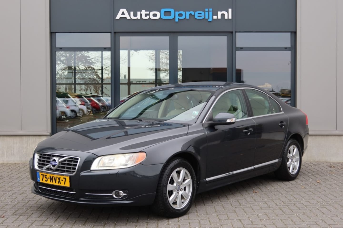 Volvo S80 - 2.0 T Limited Edition Clima, NAVI, Beige Leder, Trekhaak afnb. Dealer onderhouden - AutoWereld.nl