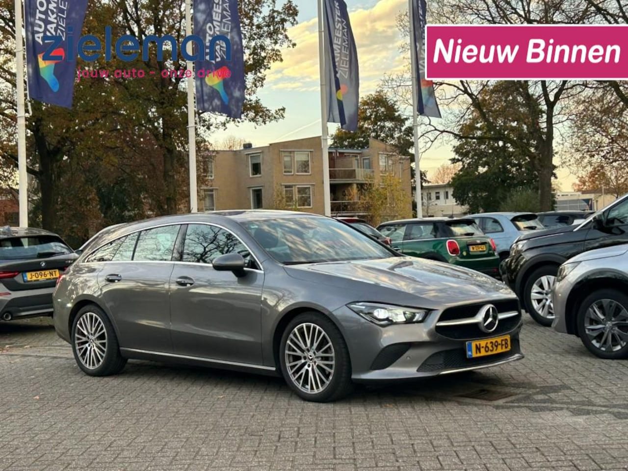 Mercedes-Benz CLA-klasse Shooting Brake - Shooting Brake 180 Business Solution Luxury Automaat - Carplay, Camera, Leer, Stoelverw. - AutoWereld.nl