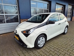Toyota Aygo - 1.0 VVT-I X-FUN TREKHAAK, Bleutooth, ALL IN prijs