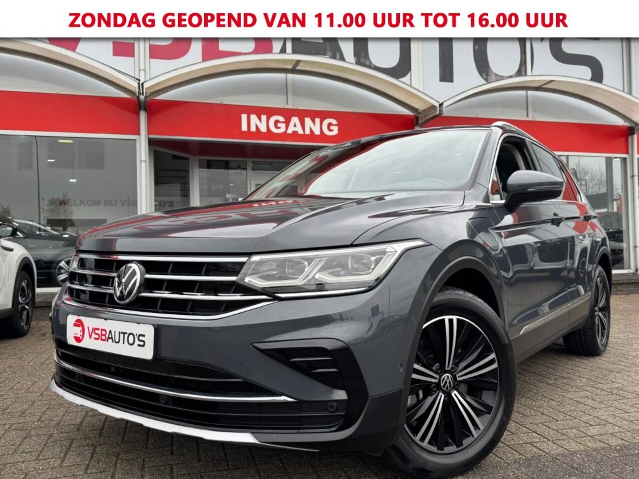 Volkswagen Tiguan - 1.4 e-HYBRID AUT. 245PK EXCLUSIVE PANO-DAK TREKHAAK NAVI CAMERA DIGITALE-SCHERM - AutoWereld.nl