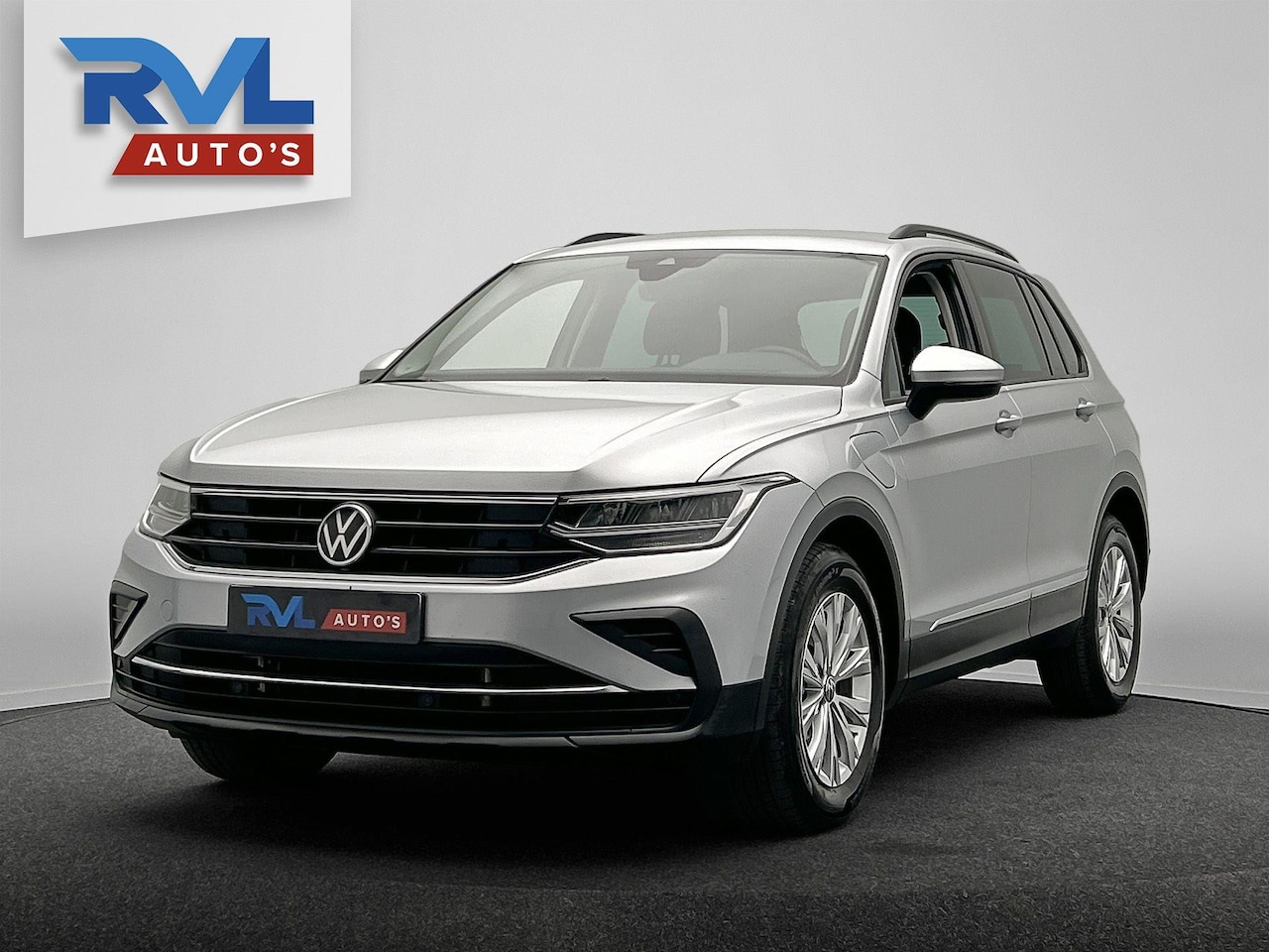 Volkswagen Tiguan - 1.4 TSI eHybrid Plug-in Adaptieve/Cruise Camera 1e Eigenaar - AutoWereld.nl