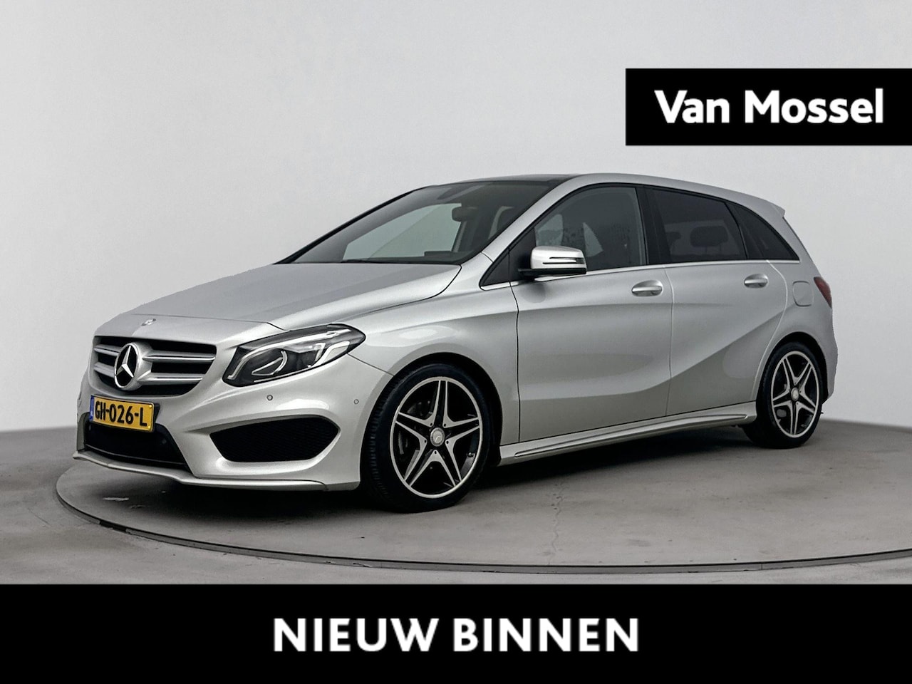 Mercedes-Benz B-klasse - 180 Ambition | AMG Pakket | PANO | Vol lederen bekleding | Stoelverwarming | Cruise Contro - AutoWereld.nl