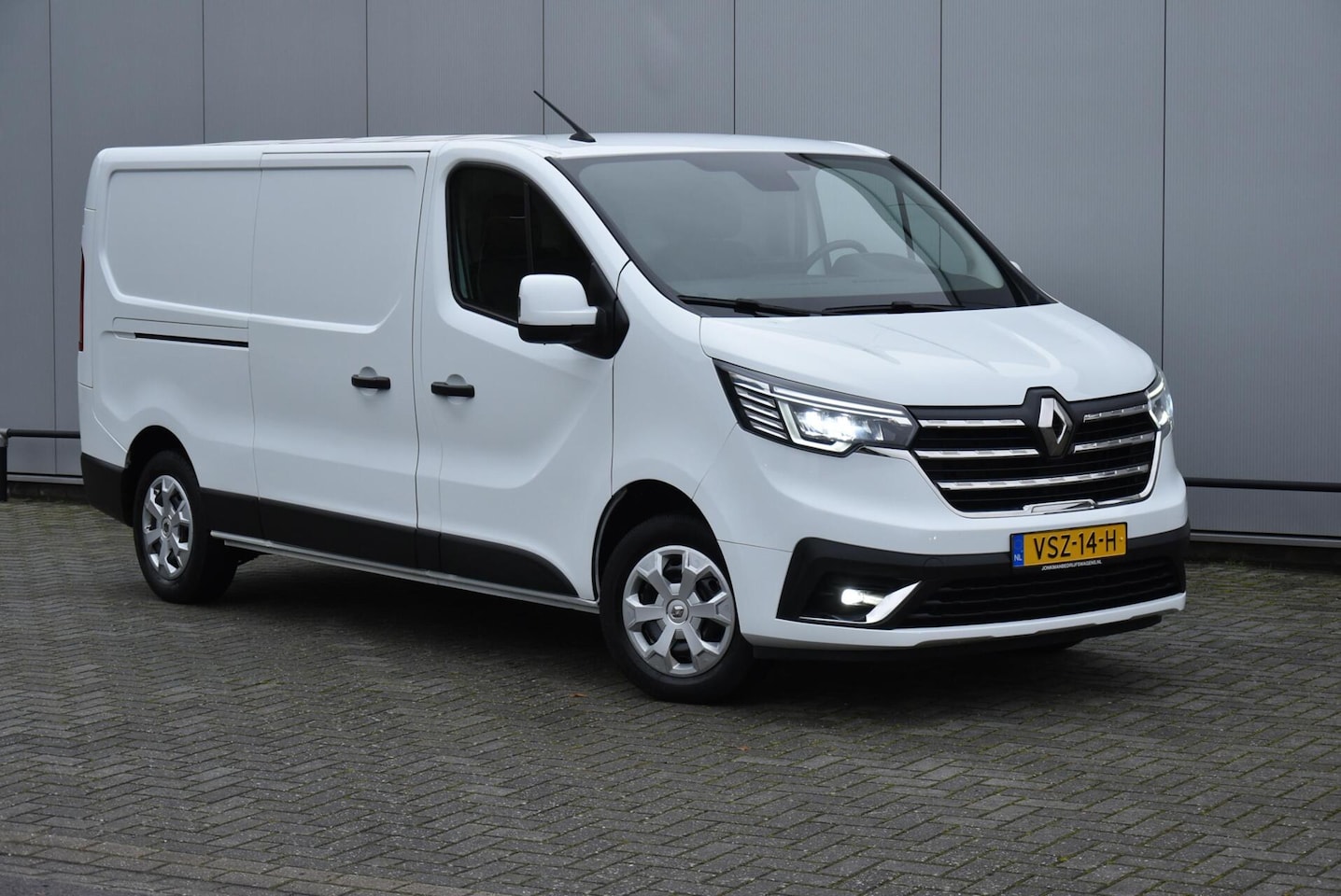 Renault Trafic - bestel 2.0 dCi 130 T30 L2H1 Business - AutoWereld.nl