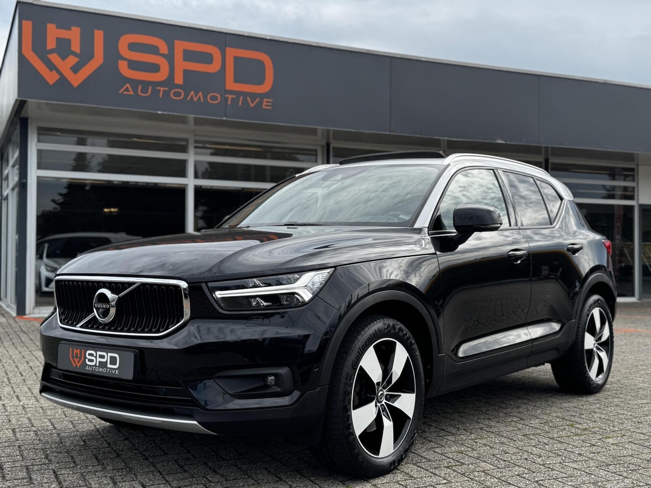 Volvo XC40 - 2.0 T5 AWD Momentum|248PK|Harman&Kardon|Pano|ACC| - AutoWereld.nl
