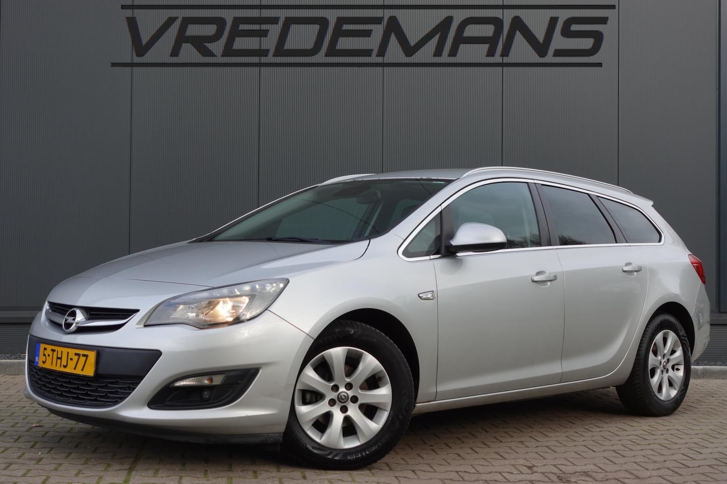 Opel Astra Sports Tourer - 1.4 Turbo Business 1.4 Turbo Business + - AutoWereld.nl