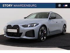 BMW i4 - M50 / Schuif-kanteldak / Achteruitrijcamera / M Adaptief onderstel / Adaptieve LED / Stoel