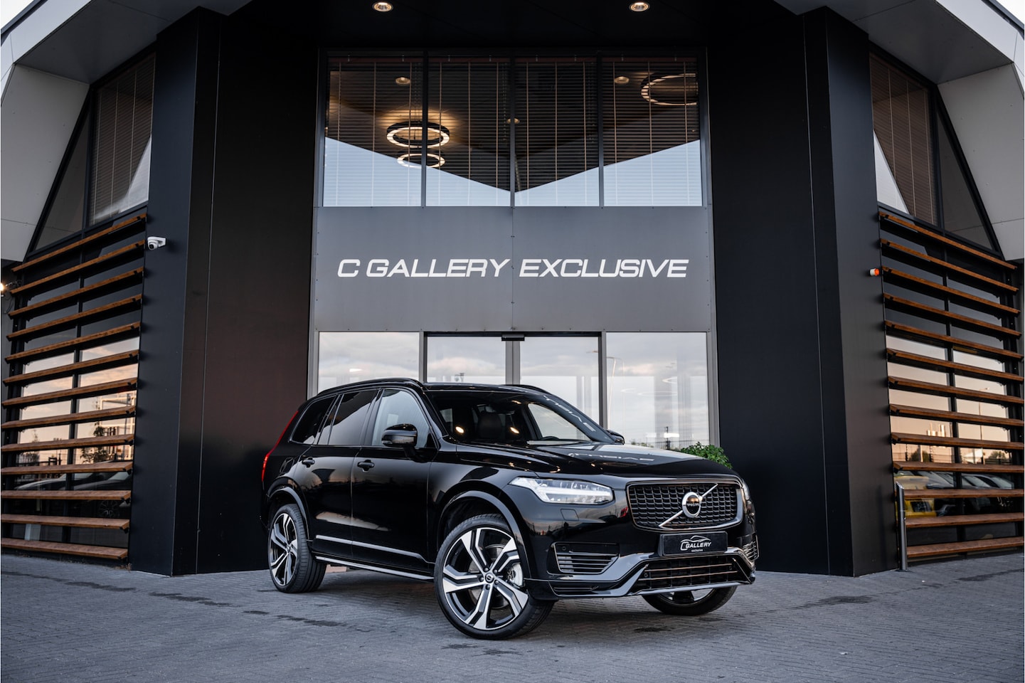 Volvo XC90 - 2.0 T8 Recharge AWD R-Design - Panorama | H&K | Memory | Keyless |ACC - AutoWereld.nl