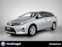 Toyota Auris Touring Sports - 1.8 Hybrid Dynamic Automaat | Trekhaak | Camera |Cruise Control | Parkeersensoren