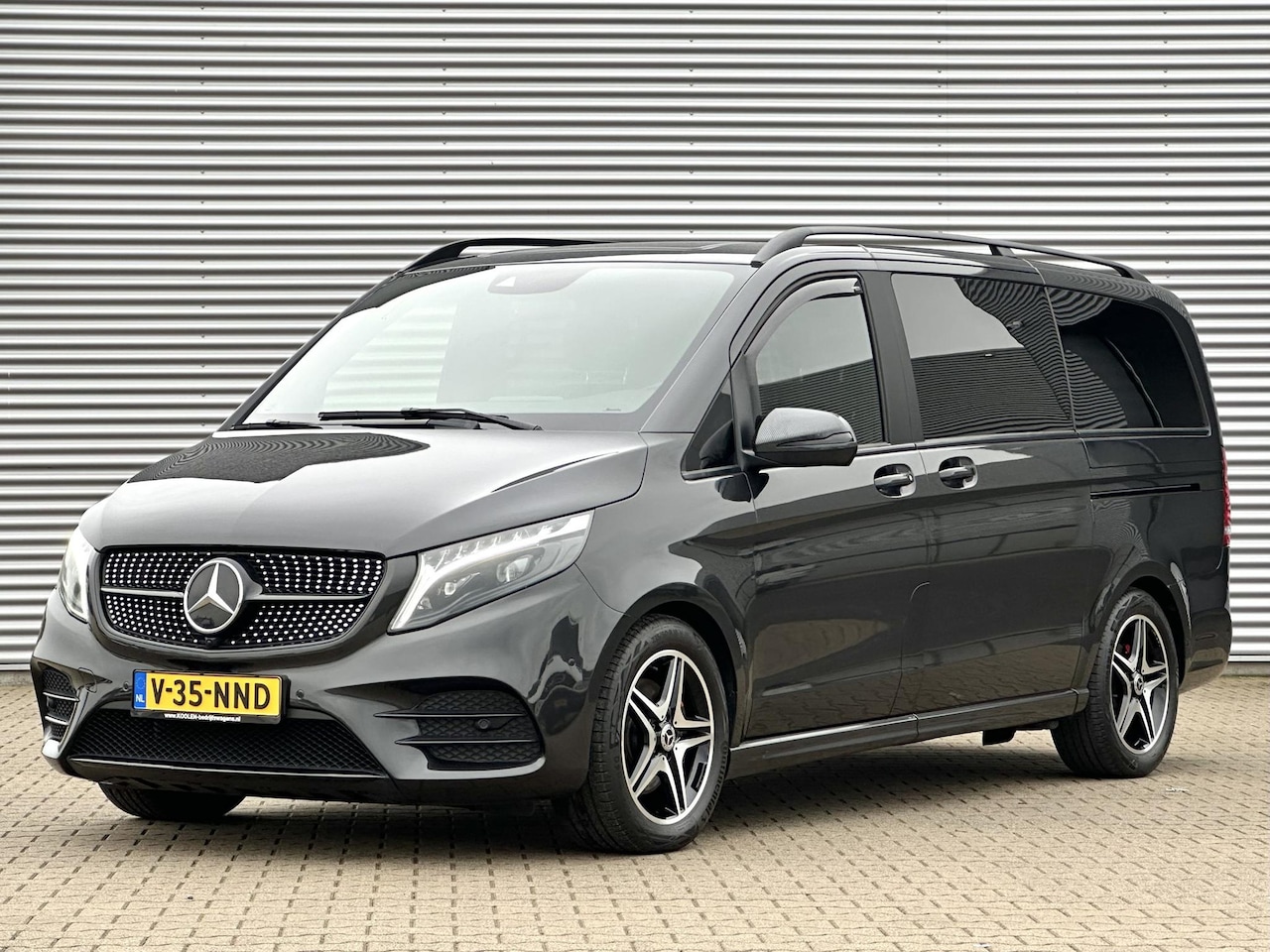 Mercedes-Benz V-klasse - 300d 4 MATIC|Elec schuifd|AMG Line|Dubbele cabine - AutoWereld.nl