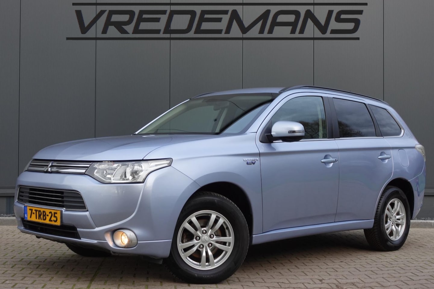 Mitsubishi Outlander - 2.0 PHEV Business Edition 2.0 PHEV Business Edition - AutoWereld.nl