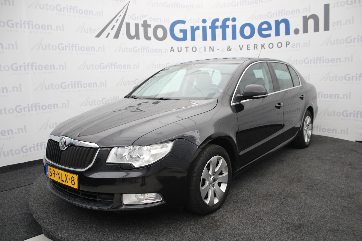 Skoda Superb - 1.4 TSI Comfort Business Line ruime hatchback met trekhaak - AutoWereld.nl