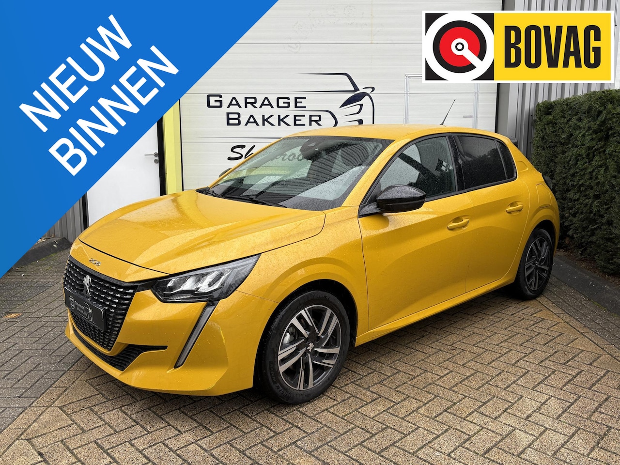 Peugeot 208 - 1.2 PureTech Allure Automaat, Camera, Groot-Navigatie, Digital Dash - AutoWereld.nl