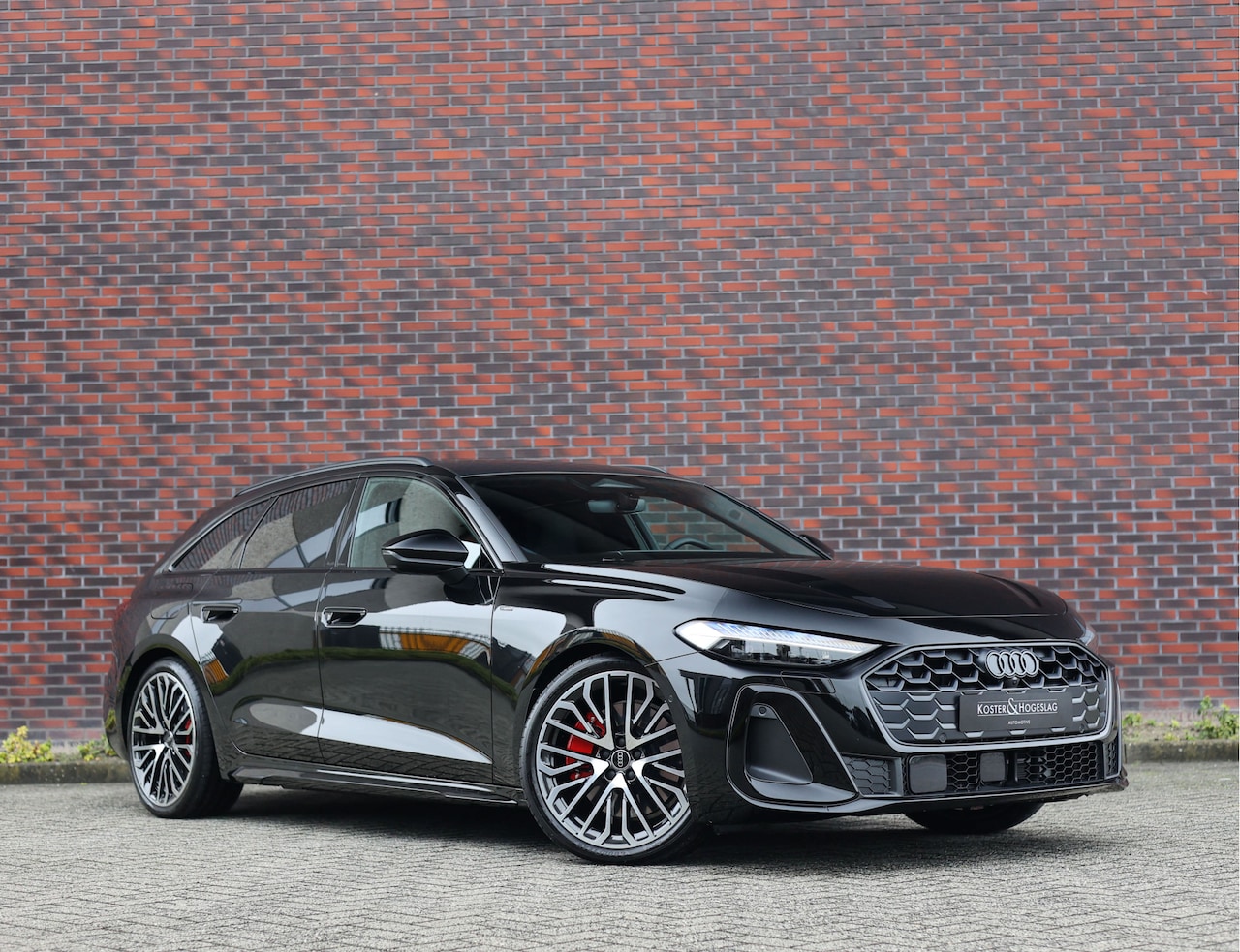 Audi A5 Avant - e-hybrid Quattro S Competition Pass. display - Pano - B&O - AutoWereld.nl