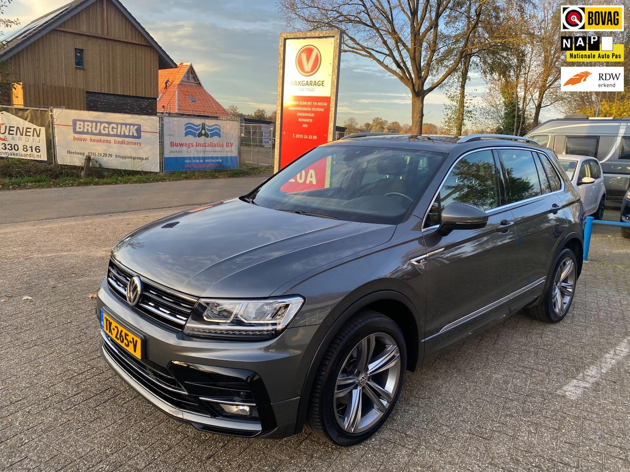Volkswagen Tiguan - 1.4 TSI 4Motion Highline Business | Panorama dak | Trekhaak | Cruise control - AutoWereld.nl