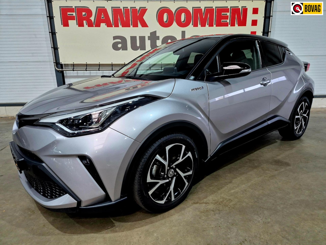 Toyota C-HR - 1.8 Hybrid Adventure + Dealer OH|Keyless|Camera|Navi|Apple|Android|DAB|Dodehoek|Lane|LED|1 - AutoWereld.nl