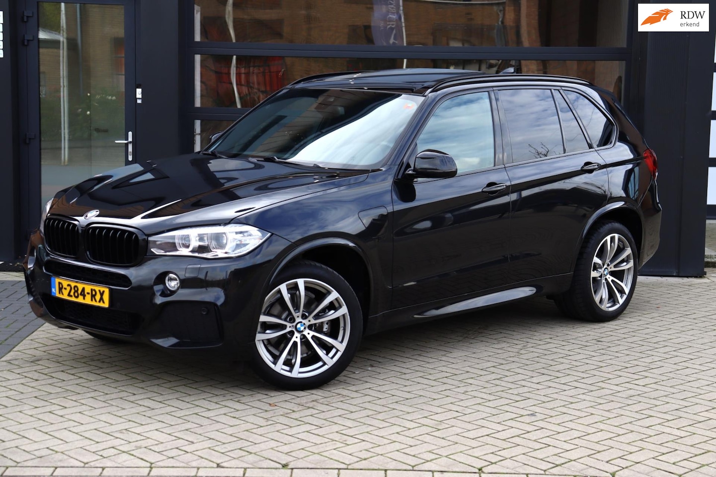 BMW X5 - XDrive40e iPerformance High Executive | Pano | Luchtvering | Harman/Kardon | Embient Light - AutoWereld.nl