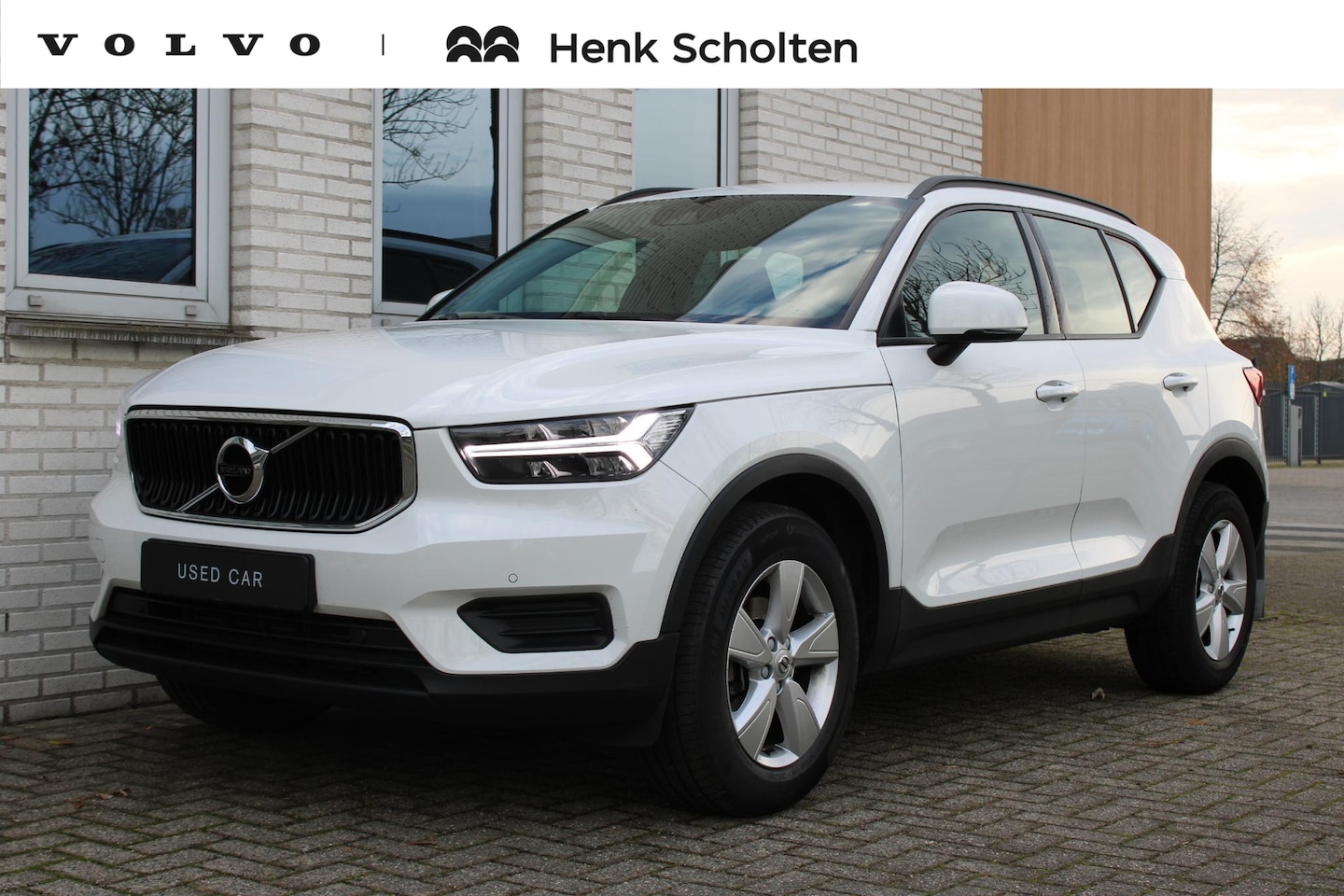 Volvo XC40 - T2 Automaat Momentum Core | Achteruitrijcamera | Parkeersensoren voor en achter | BLIS | N - AutoWereld.nl